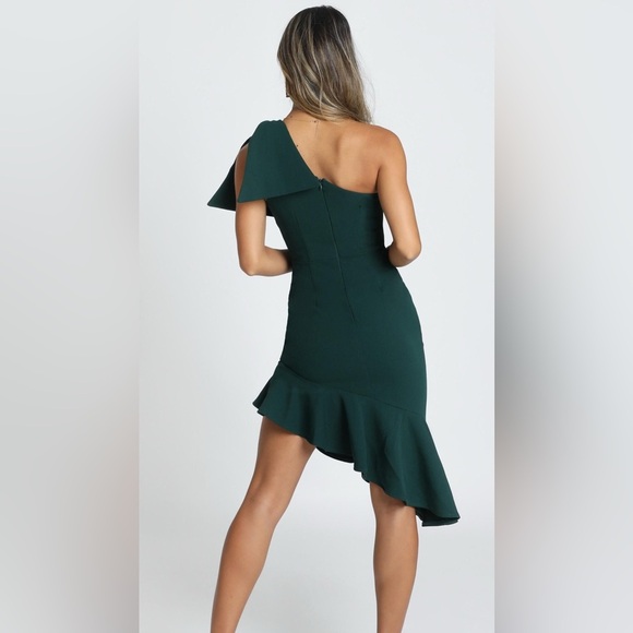 SHOWPO LISTEN TO THE RADIO DRESS IN EMERALD GREEN SIZE 2 - Picture 2 of 16